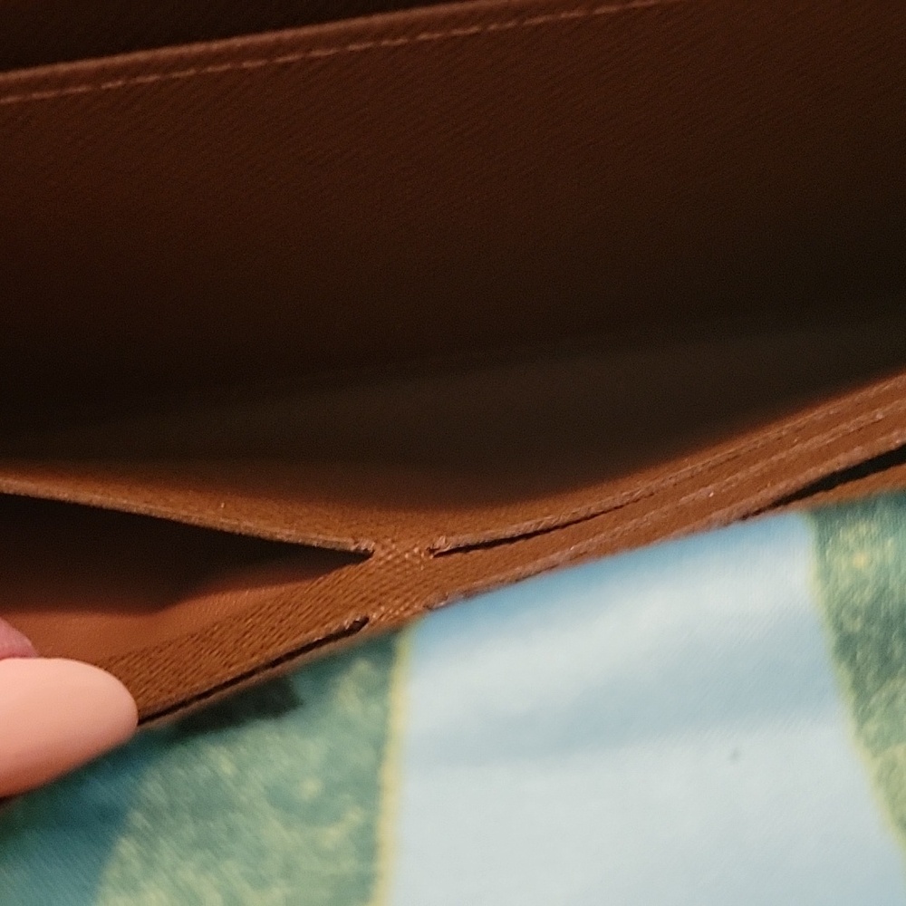 Wallet - Picture 8 of 8